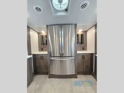 2022 Palomino Columbus C-Series 388FKC photo 10
