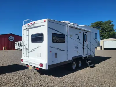 2004 Northwood Mfg ARCTIC FOX 27-5L photo 4
