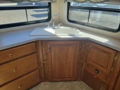 2004 Northwood Mfg ARCTIC FOX 27-5L photo 14