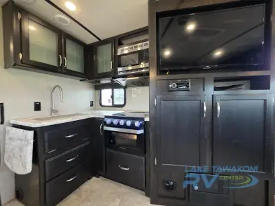 2020 Grand Design Imagine 2500RL photo 7