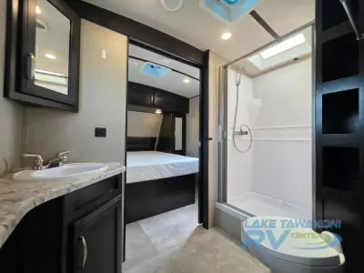 2020 Grand Design Imagine 2500RL photo 11