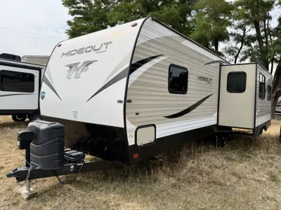 2018 Keystone HIDEOUT 26RLSWE photo 2