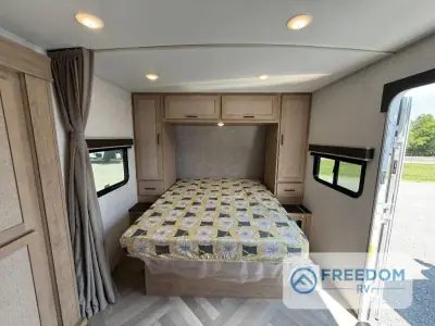 2026 Ember E-Series 21RKE photo 17