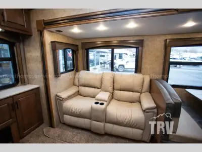 2023 Outdoors Glacier Peak Titanium Series F27MKS photo 11