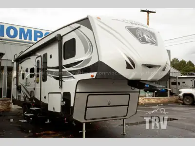 2023 Outdoors Glacier Peak Titanium Series F27MKS photo 29