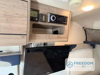 2021 Lance Lance Travel Trailers 1475 photo 33