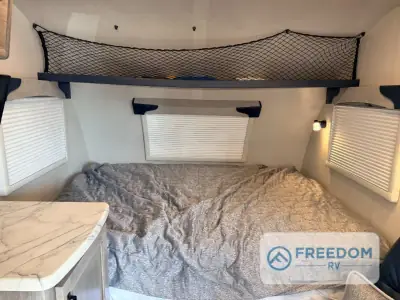 2021 Lance Lance Travel Trailers 1475 photo 30