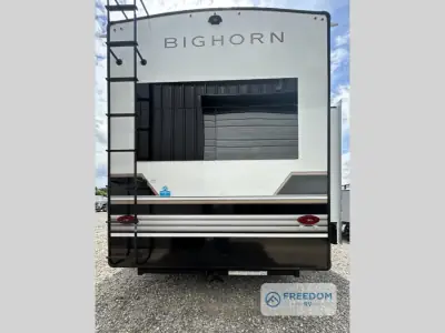 2027 Heartland Bighorn 31RL photo 12