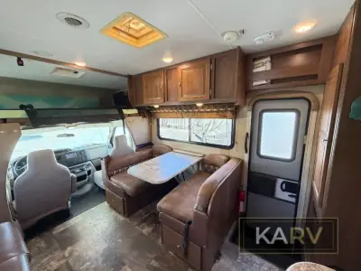 2017 Coachmen Leprechaun 320BH Ford 450 photo 9