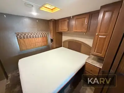 2017 Coachmen Leprechaun 320BH Ford 450 photo 24