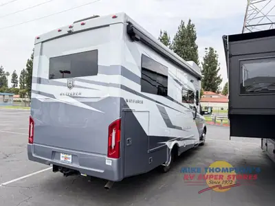 2026 Tiffin Motorhomes Wayfarer photo 4