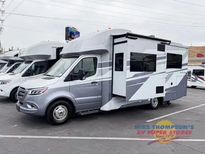 2026 Tiffin Motorhomes Wayfarer photo 2