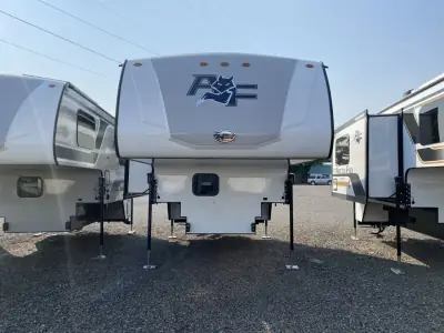 2027 Northwood Mfg ARCTIC FOX 811 photo 5