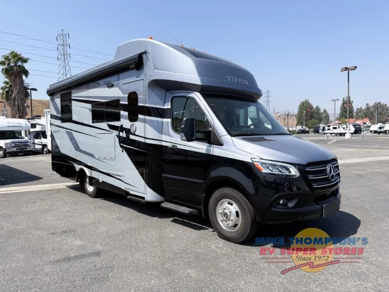 2026 Tiffin Motorhomes Wayfarer exterior
