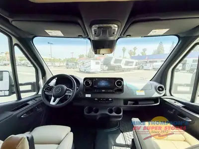 2026 Tiffin Motorhomes Wayfarer photo 10