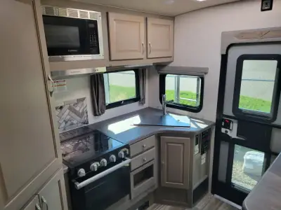 2026 Northwood Mfg ARCTIC FOX 992 photo 6