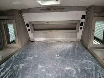 2026 Northwood Mfg ARCTIC FOX 865 photo 4